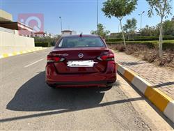 نيسان فيرسا